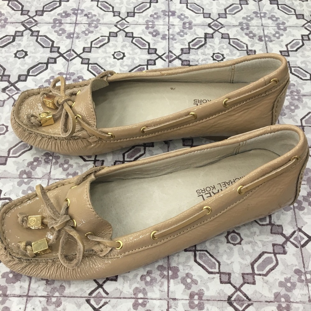 NEW Michael Kors patent leather slip on shoes - Picture 4 of 5